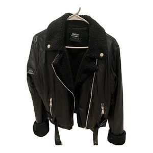 Women’s Faux Leather Black Motorcycle Jacket Size  Small in Excellent Used Con